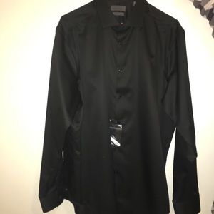*Never been worn*Calvin Klein Non Iron dress shirt